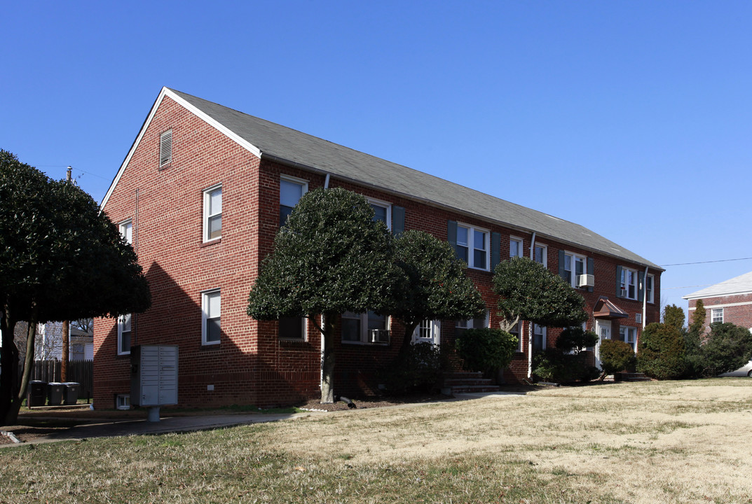 617-619 Monroe St in Arlington, VA - Building Photo