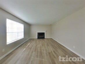 4459 Bellchime Dr in Indianapolis, IN - Foto de edificio - Building Photo