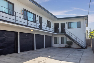 2828 E 6th St in Long Beach, CA - Foto de edificio - Building Photo