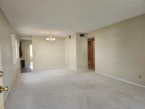 2459 Franciscan Dr in Clearwater, FL - Building Photo - Building Photo