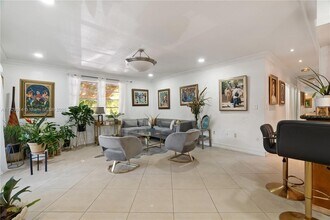 9456 SW 77th Ave, Unit T8 in Miami, FL - Building Photo - Building Photo