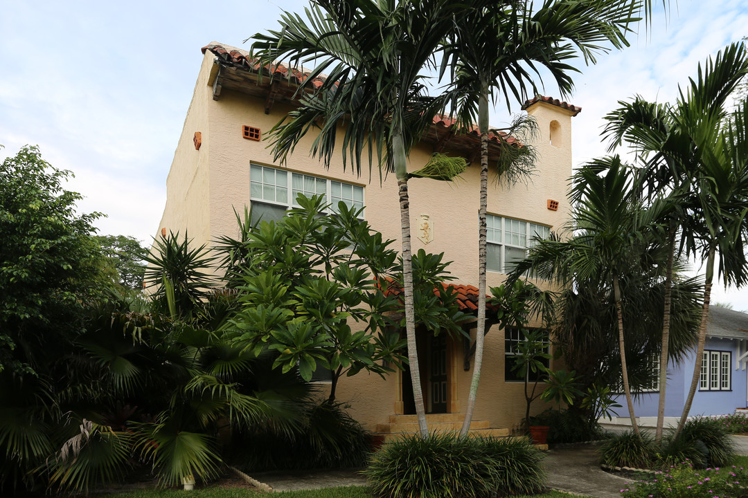 1711 Florida Ave in West Palm Beach, FL - Building Photo