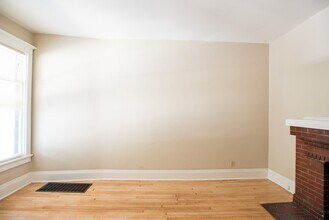 2724 N Murray Ave in Milwaukee, WI - Building Photo - Building Photo