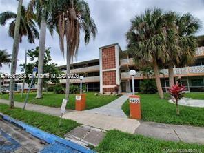 1450 NE 170th St in North Miami Beach, FL - Building Photo