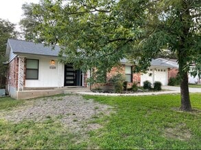 11003 Janet Lee Dr in San Antonio, TX - Building Photo - Building Photo