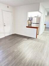 7505 SW 82nd St in Miami, FL - Building Photo - Building Photo