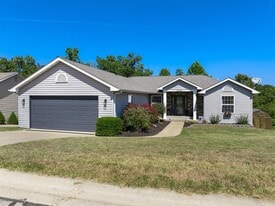 4689 Inlet Ln in Osage Beach, MO - Building Photo