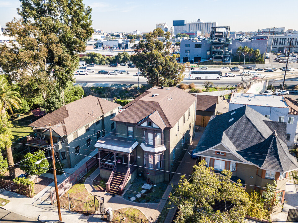 1978 Estrella Ave in Los Angeles, CA - Building Photo