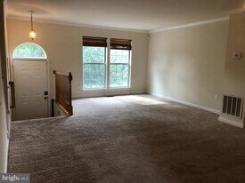 203 Knollwood Ct in Stafford, VA - Building Photo