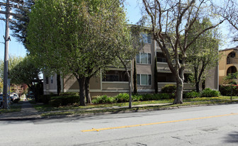 1477 Grove Ave Apartments