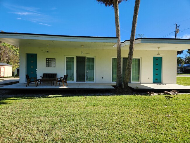513 Mulholland Park in Palatka, FL - Building Photo - Building Photo