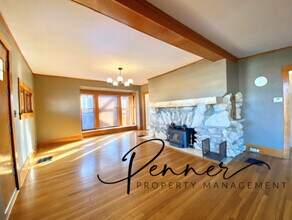 127 E Kansas Ave in Independence, MO - Building Photo - Building Photo