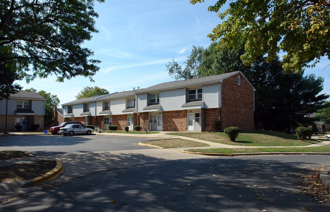 David Scull Courts in Rockville, MD - Building Photo - Building Photo