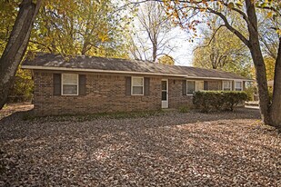 311 Willow Ave in Farmington, AR - Building Photo