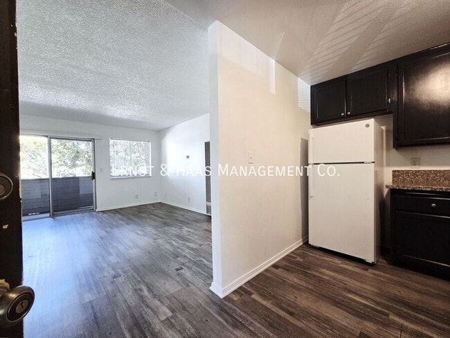 6673 Hammond Ave C in Long Beach, CA - Building Photo - Building Photo