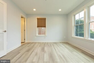 336 Grand St in Gaithersburg, MD - Building Photo - Building Photo