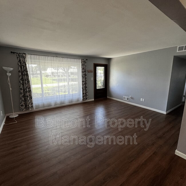23960 Willowbrook Dr in Novi, MI - Building Photo - Building Photo