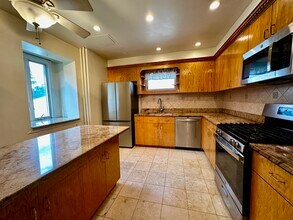 1585 Bergen Blvd in Leonia, NJ - Building Photo - Building Photo