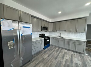 4952 D St, Unit #2 in Philadelphia, PA - Building Photo - Building Photo