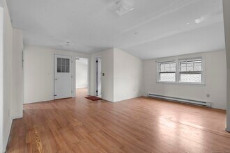 72 Maple St in Norwalk, CT - Building Photo - Building Photo