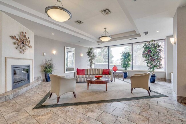 4235 Sherwoodtowne Blvd in Mississauga, ON - Building Photo - Building Photo