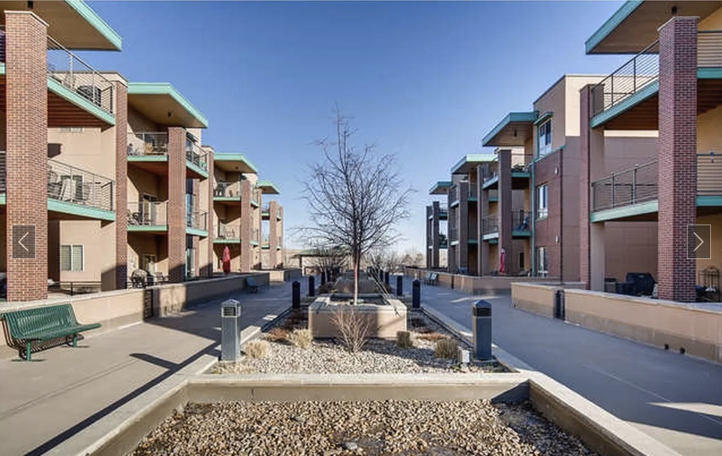 1053 W Century Dr, Unit 108 in Louisville, CO - Foto de edificio