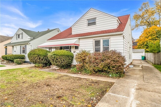 5053 Philip Ave in Maple Heights, OH - Building Photo - Building Photo