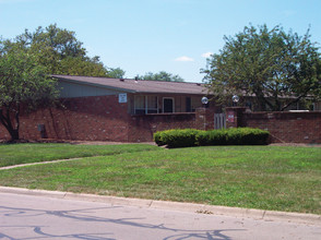 Olde Cape Colony in Columbus, OH - Building Photo - Building Photo