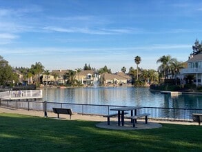 1042 Tulloch Dr in Tracy, CA - Building Photo - Building Photo