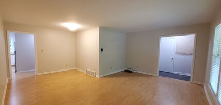 320 Maple Ave in Frankfort, MI - Building Photo - Building Photo