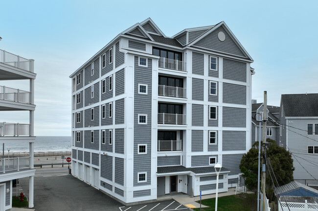 377 Ocean Blvd in Hampton, NH - Building Photo - Building Photo