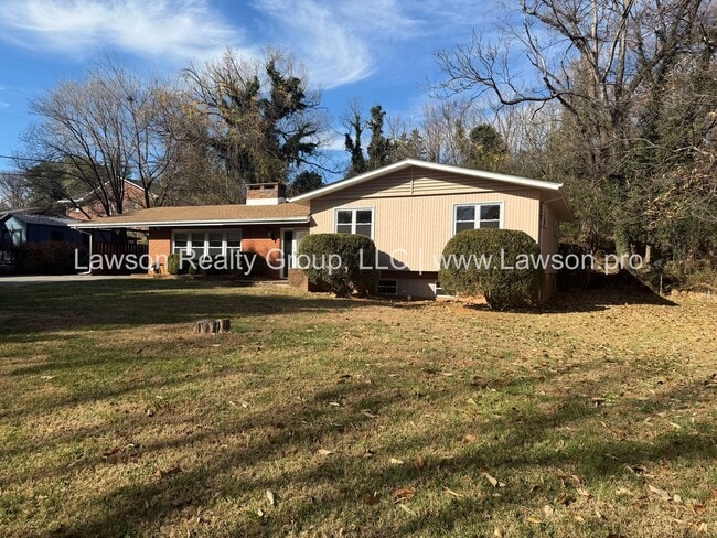 3121 Grandin Rd SW in Roanoke, VA - Building Photo - Building Photo