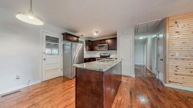 408 Lealand Ln in Lebanon, TN - Building Photo - Building Photo