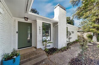 5837 Clendenin Ave in Dallas, TX - Building Photo - Building Photo