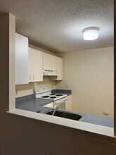 5 Bank St, Unit 3F in Attleboro, MA - Foto de edificio - Building Photo