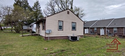 25 N Franklin Ave in Cookeville, TN - Foto de edificio - Building Photo