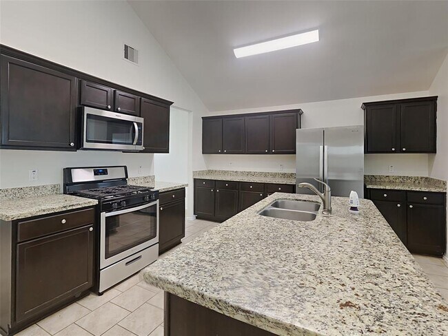 7234 Basque Country Dr in Magnolia, TX - Building Photo - Building Photo