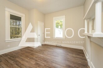 705 Salisbury Ridge Rd in Winston-Salem, NC - Building Photo - Building Photo