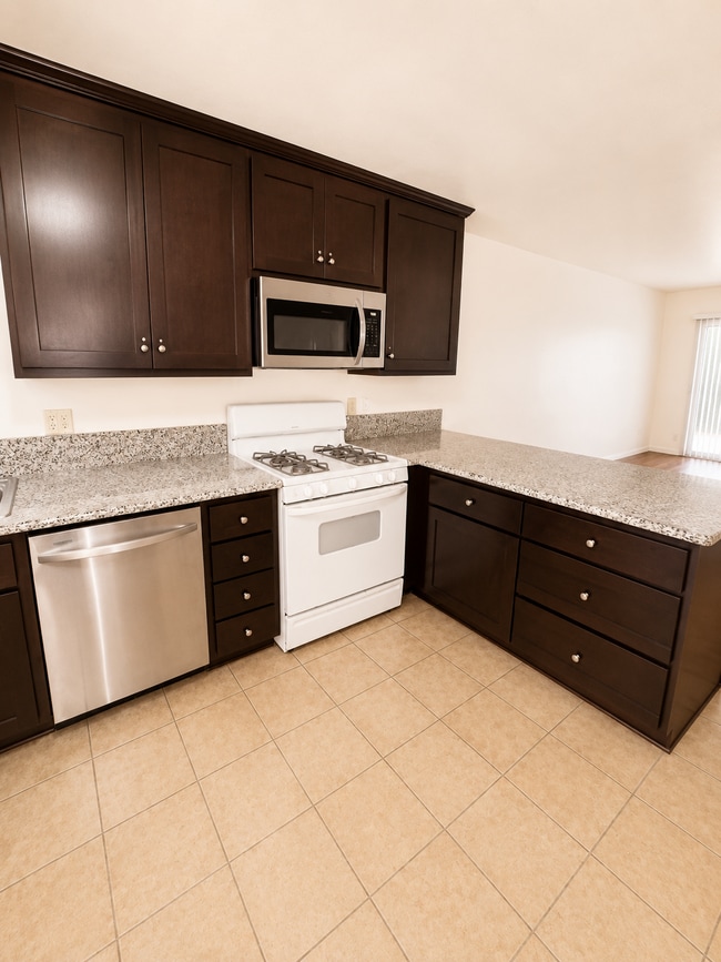 property at 1108 Evelyn Ln