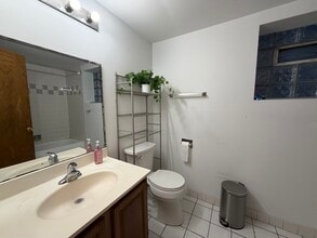 1969 W Evergreen Ave, Unit G in Chicago, IL - Building Photo - Building Photo