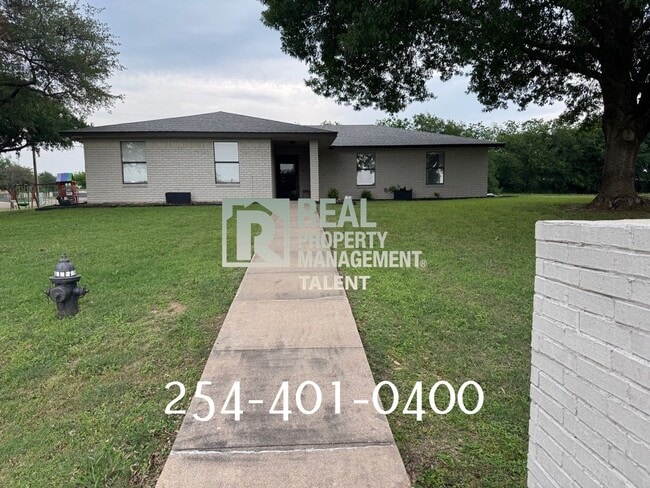 property at 117 Moses Manor Dr