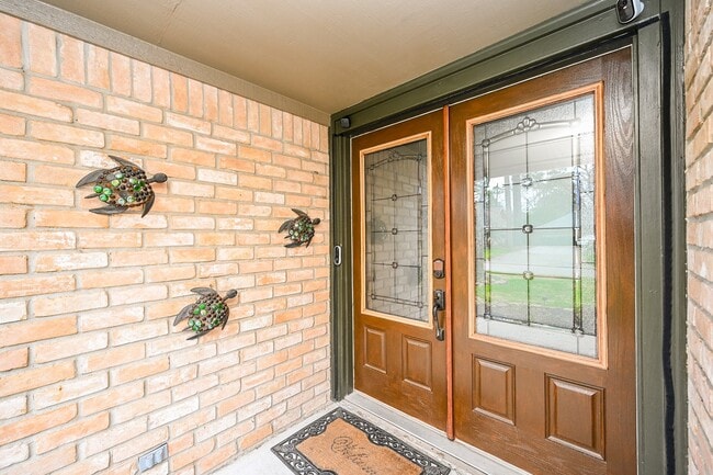 19414 Dianeshire Dr