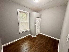 7841 S Drexel Ave, Unit 1F in Chicago, IL - Foto de edificio - Building Photo