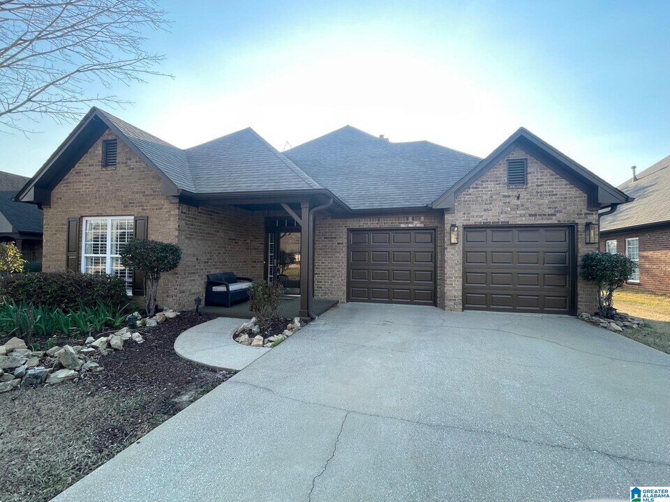 295 Creekside Ln in Hoover, AL - Building Photo