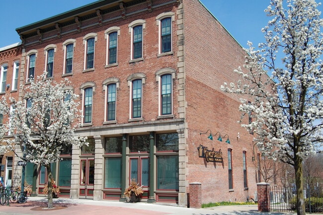 84 W Front St, Unit 84 in Monroe, MI - Building Photo - Building Photo