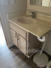 105 Oak Knoll Dr in Statesville, NC - Building Photo - Building Photo