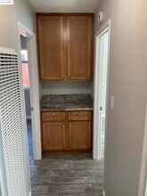 223 E Trident Dr in Pittsburg, CA - Foto de edificio - Building Photo