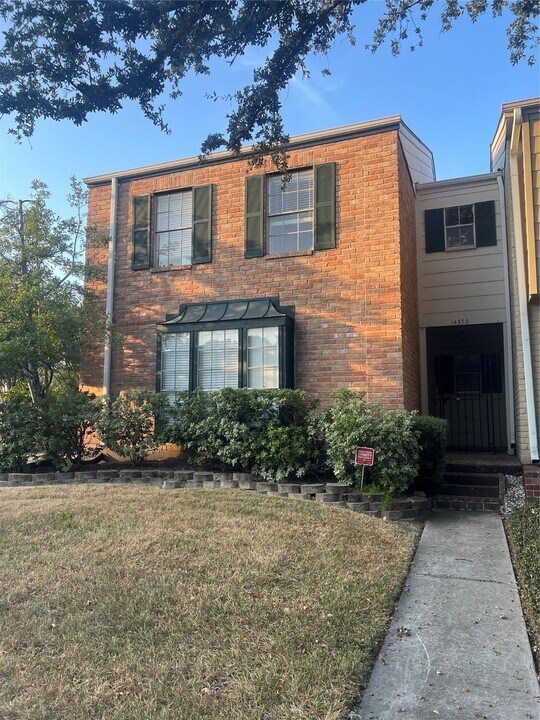 14370 Misty Meadow Ln in Houston, TX - Building Photo