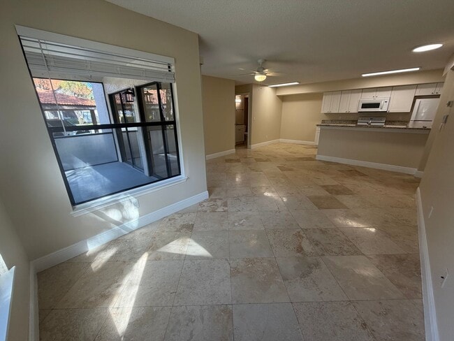 2166 Arbour Walk Cir in Naples, FL - Building Photo - Building Photo
