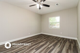 1708 Joyce St in Arlington, TX - Foto de edificio - Building Photo